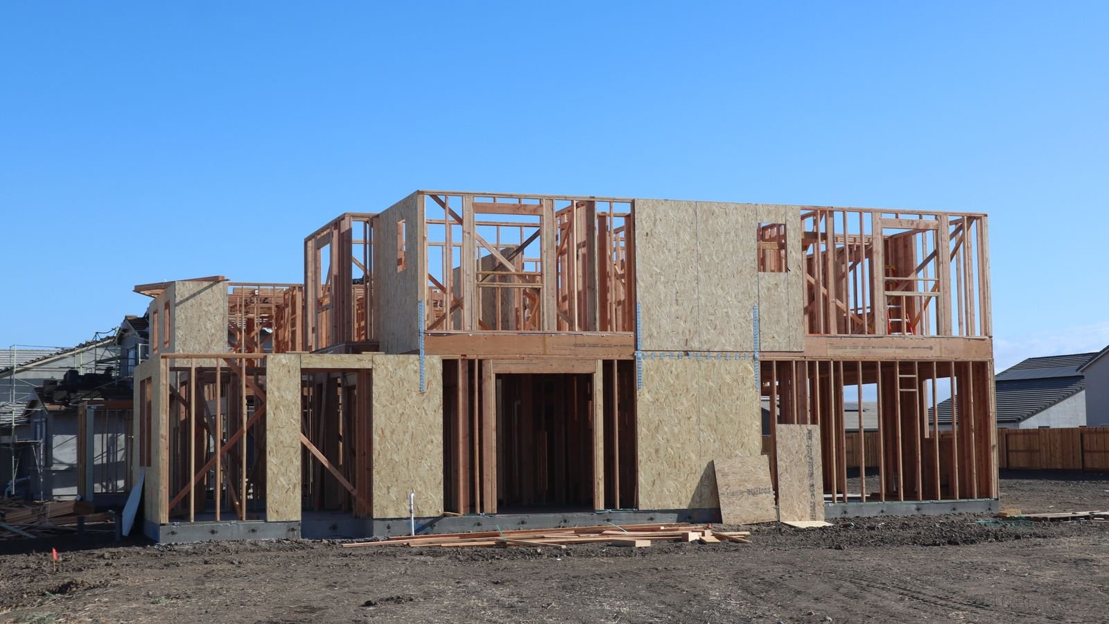 Ossature bois de maison individuelle en cours de construction